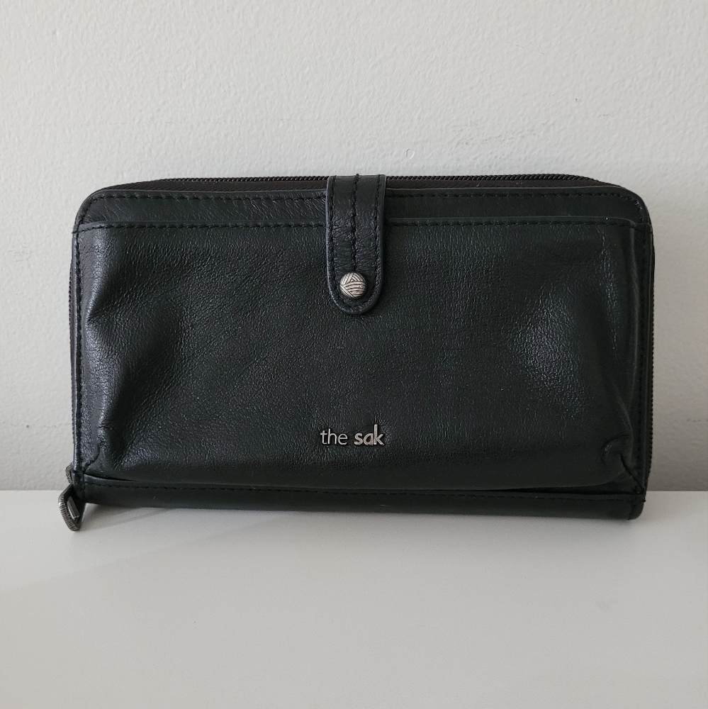 The Sak leather wallet crossbody bag